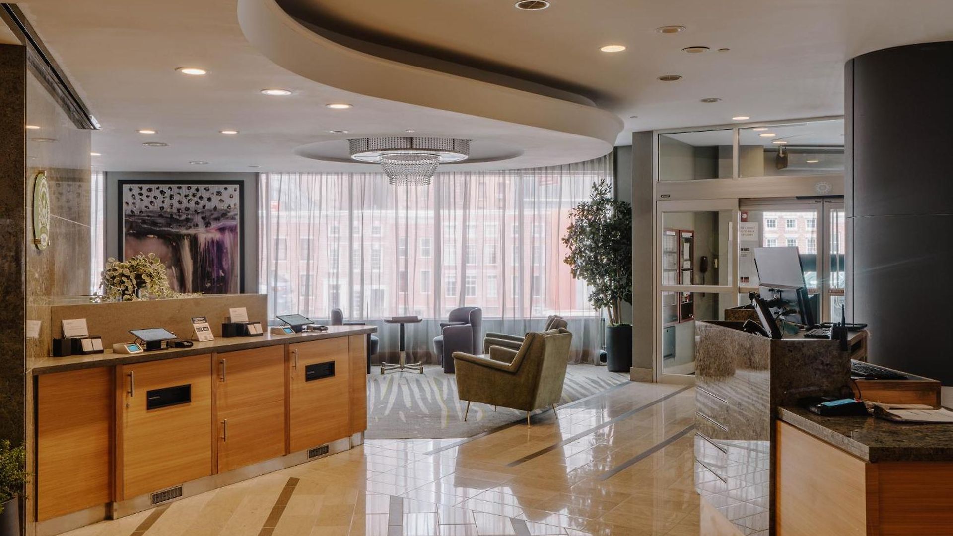 World Center 4*
