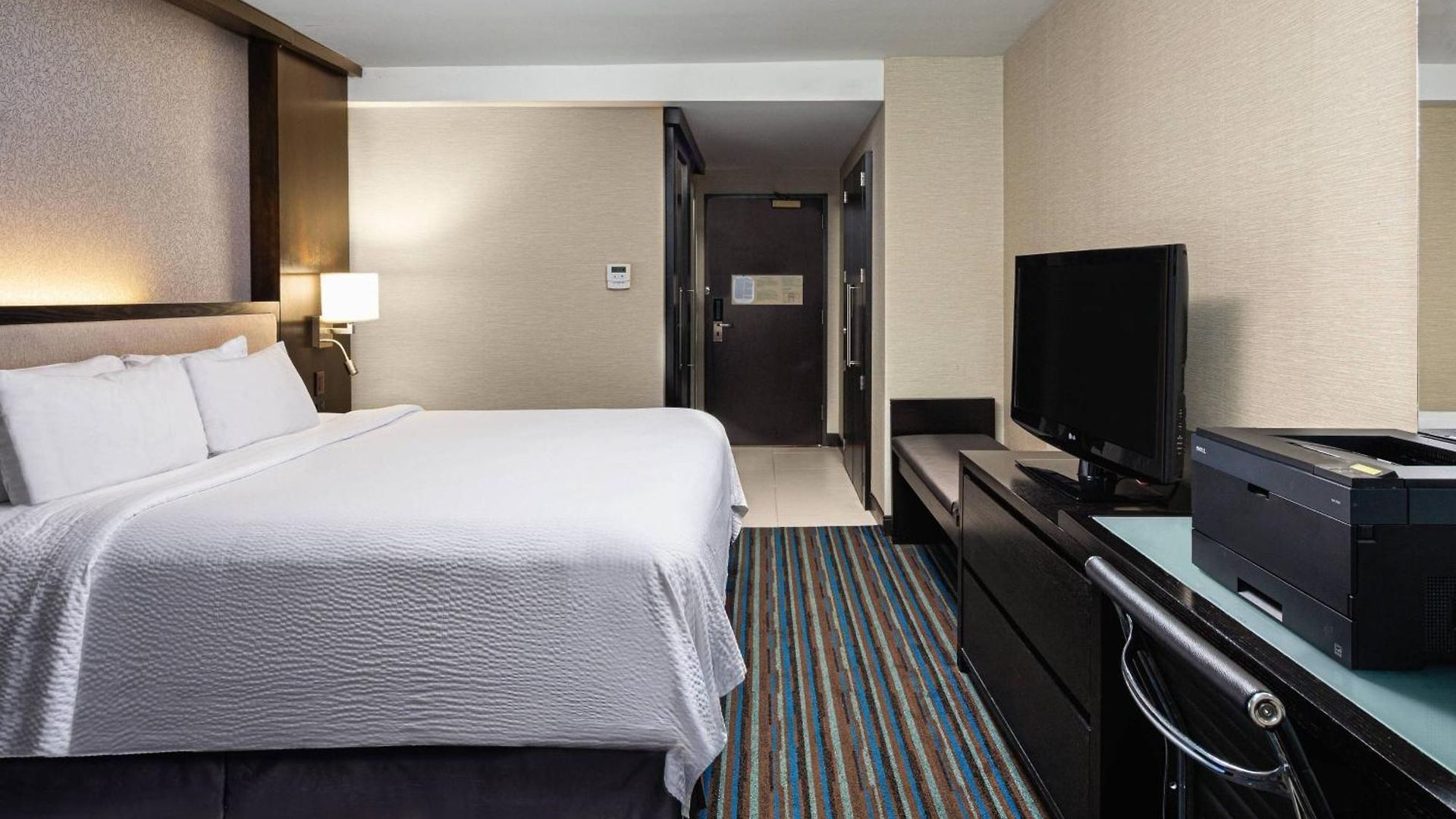 Hotel Courtyard Manhattan/times Square 3*