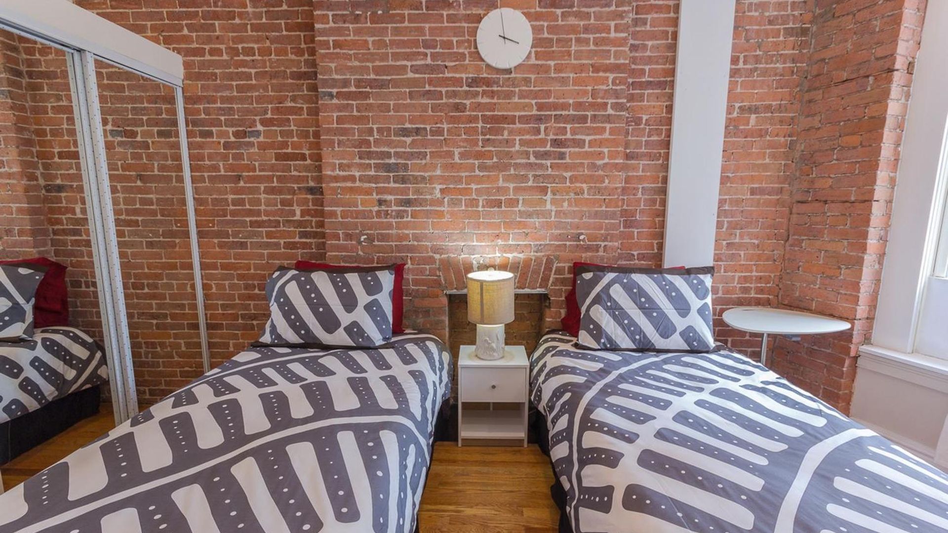 - Cozy Apartment