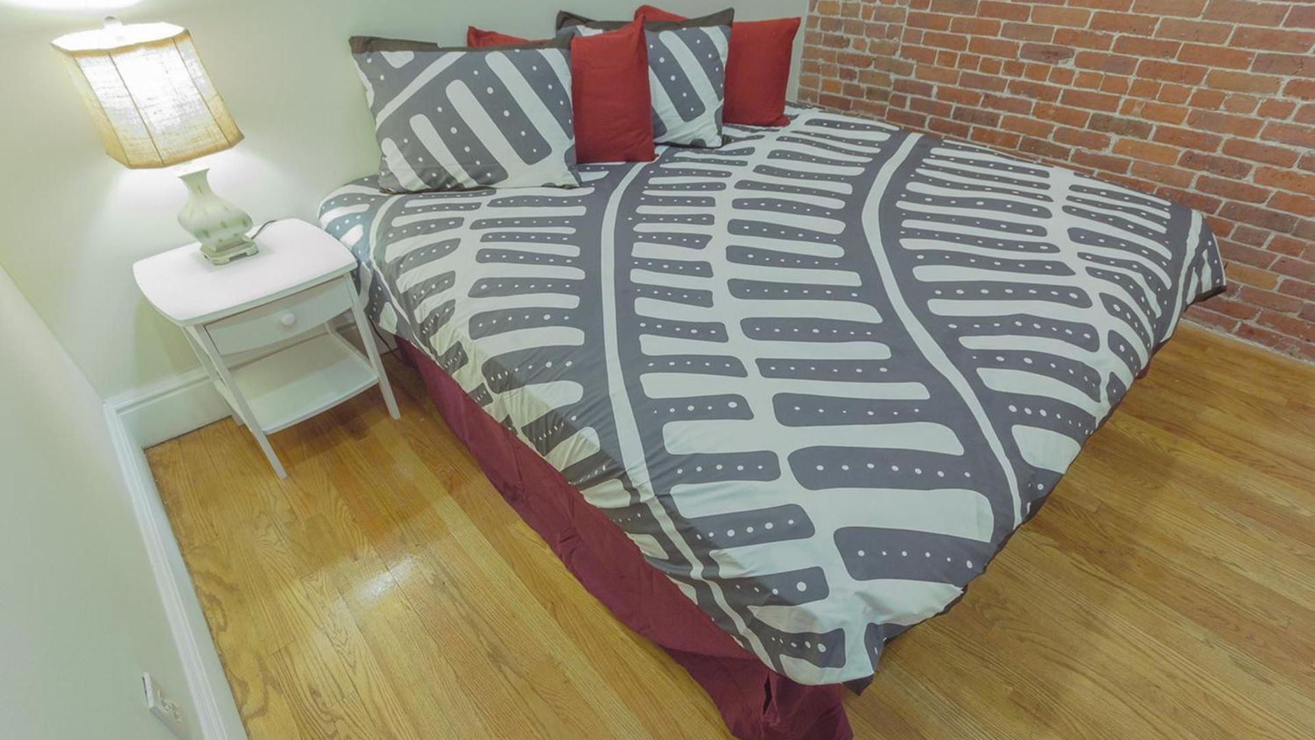 - Cozy Apartment *