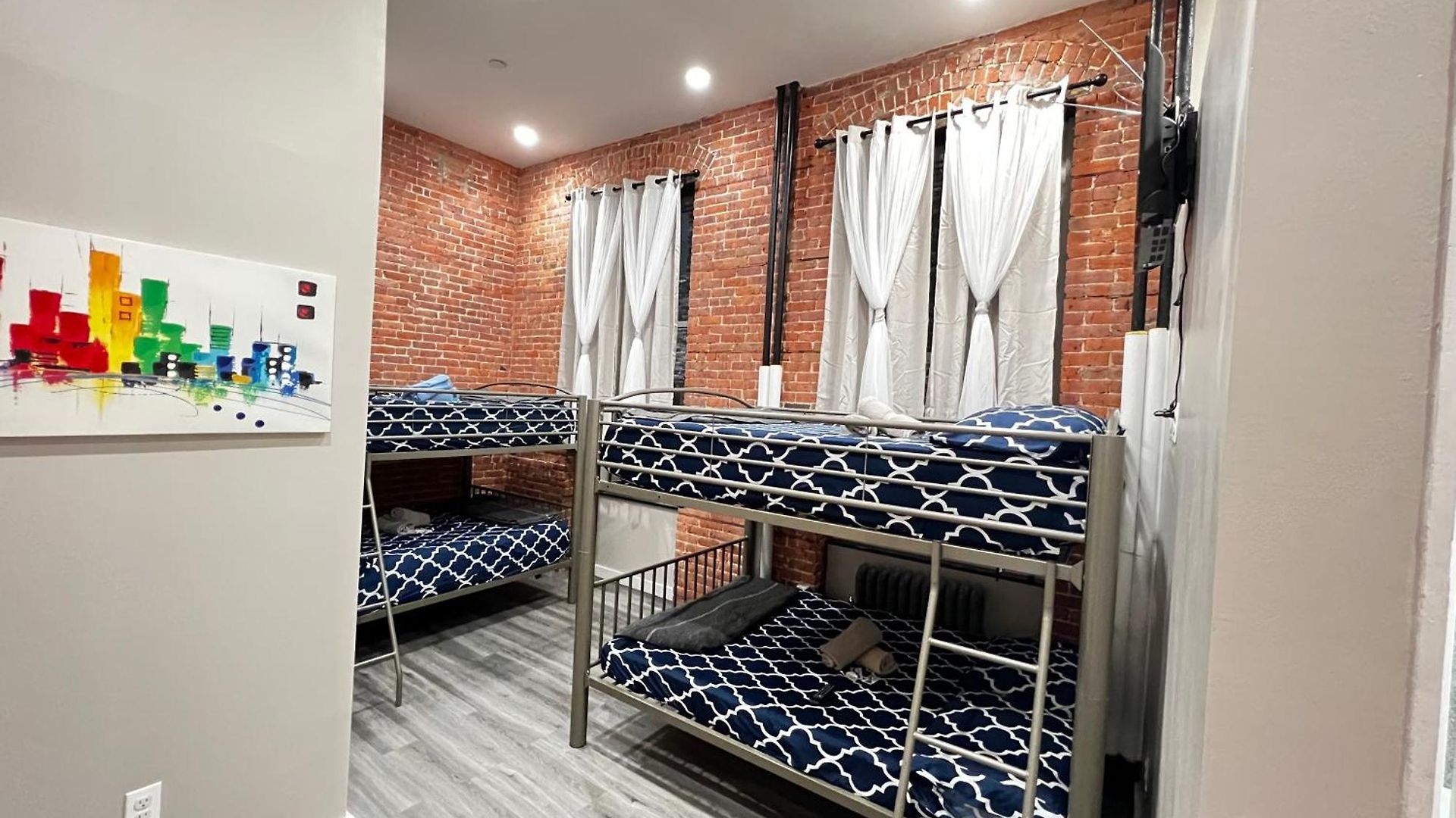 31 Street Broadway Apartment *