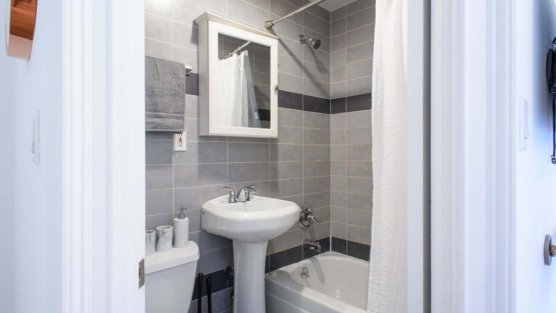 69-5d Modern Lower East East 1br Brand New Apartment *