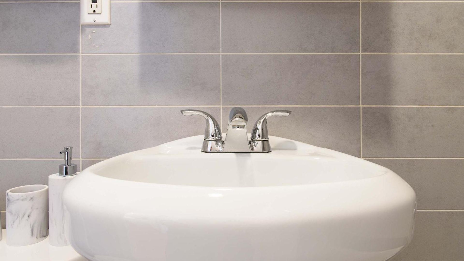 69-5d Modern Lower East East 1br Brand New *