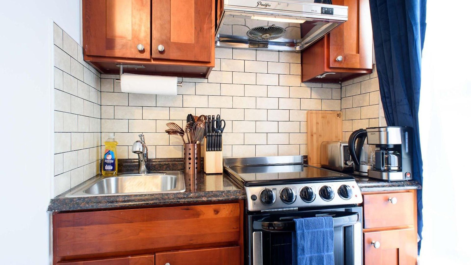 69-5d Modern Lower East East 1br Brand New New York
