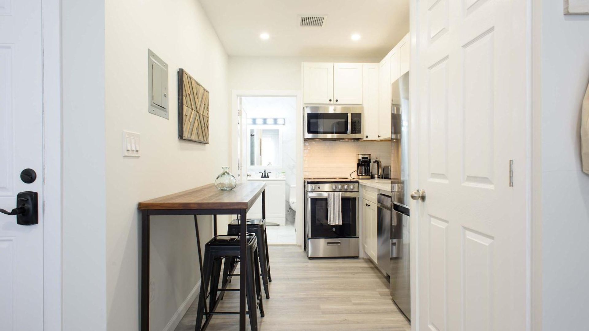 240-15 Luxury Prime Location W&d Apartment