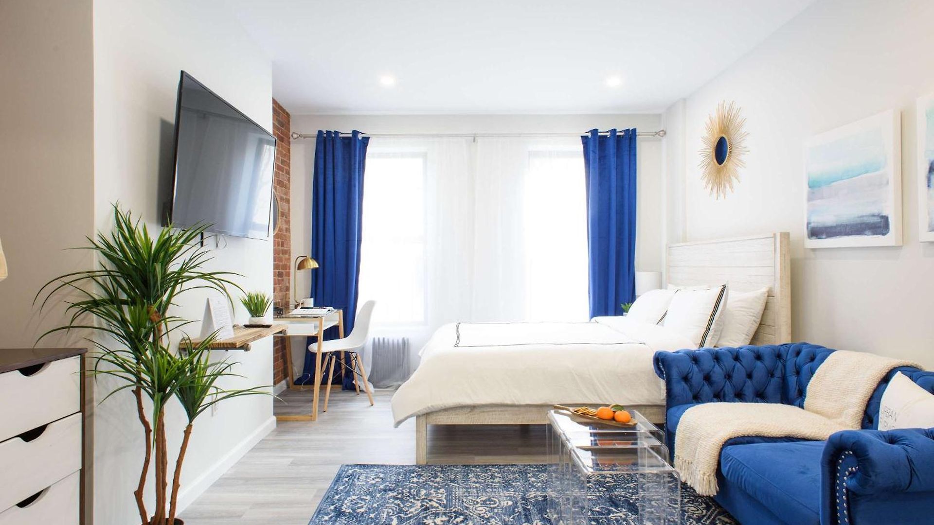 Apartment 240-15 Luxury Prime Location W&d