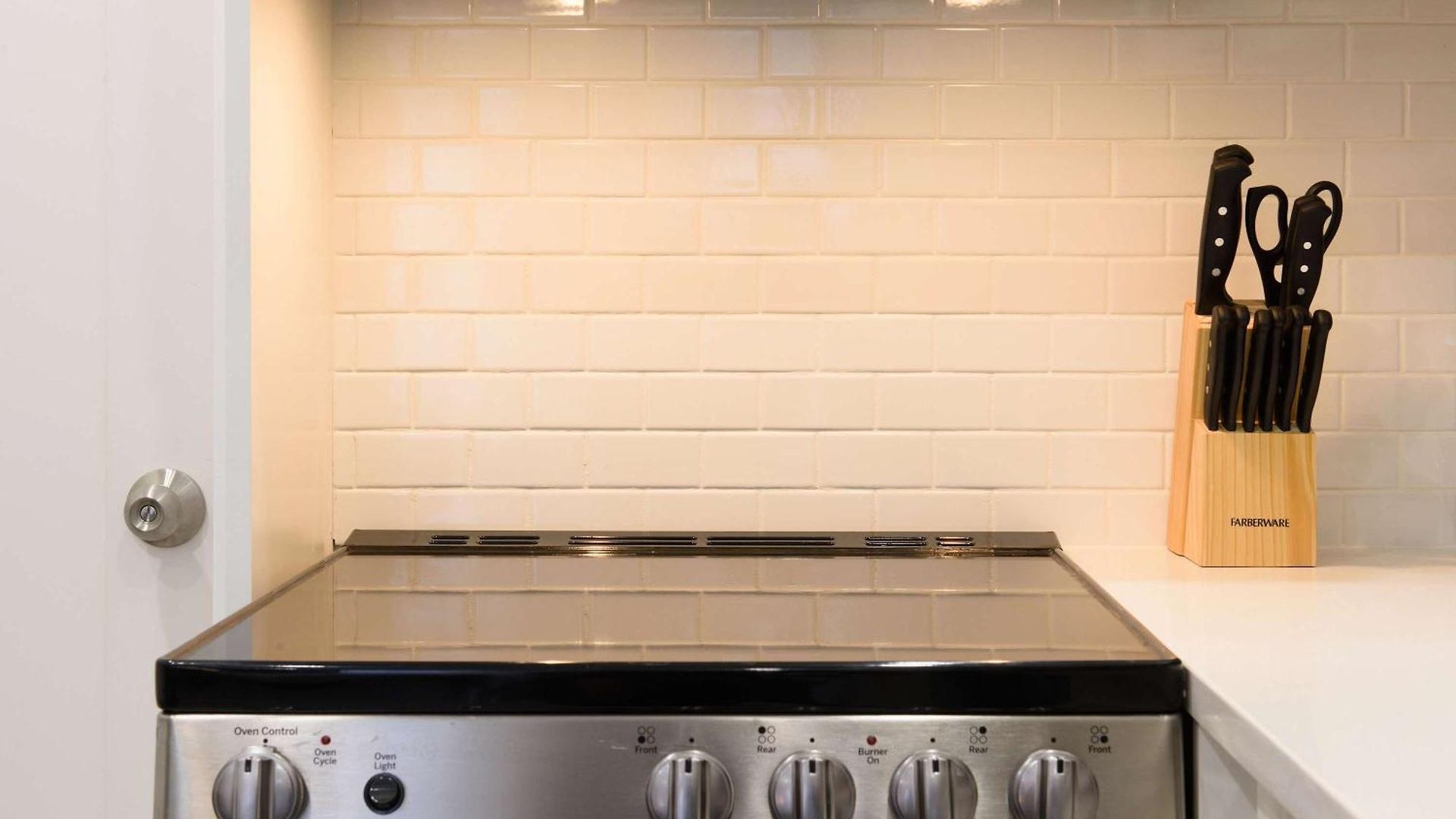 Apartment 240-12 Brand New Prime Location W&d New York