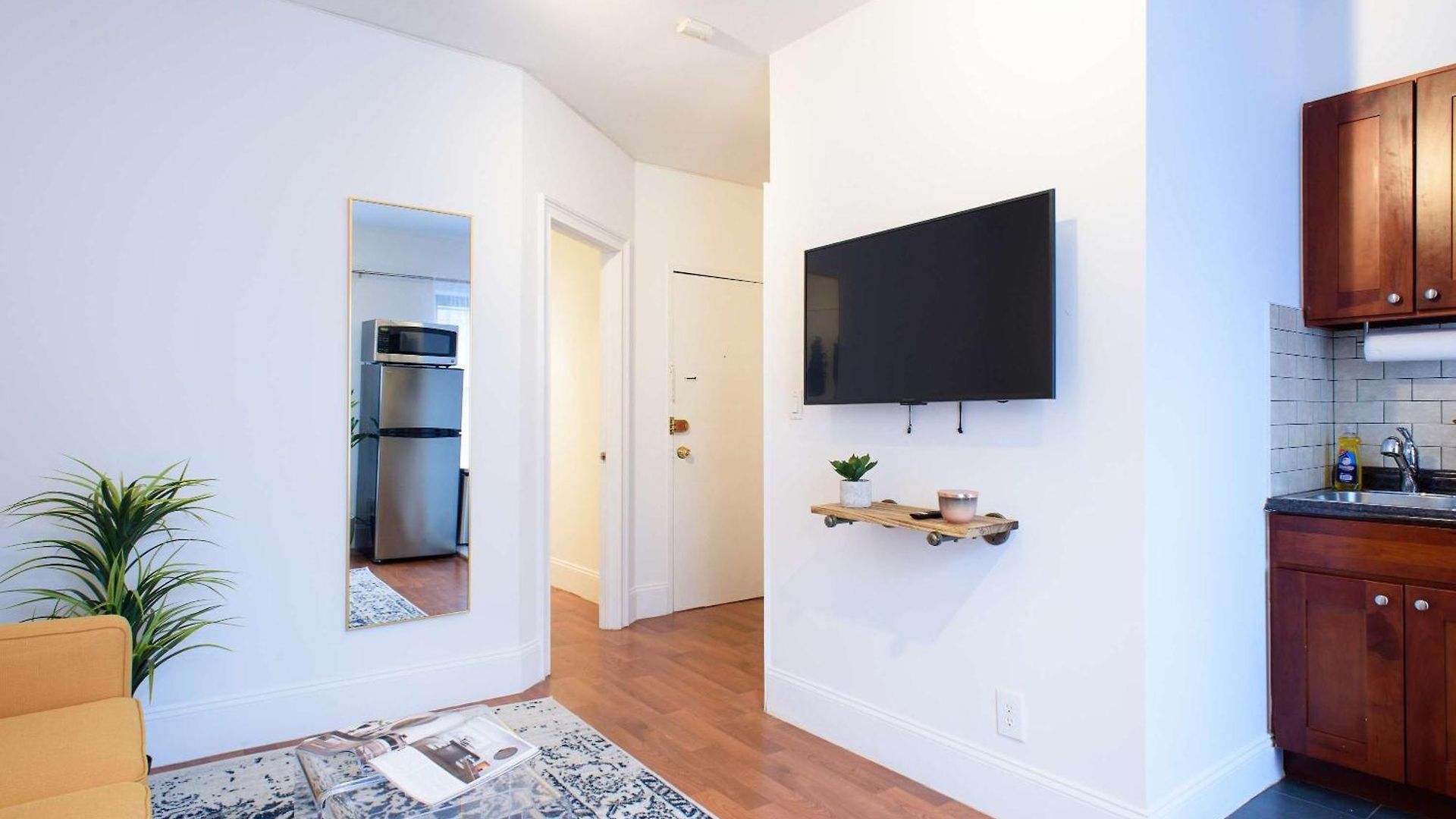 69-5d Modern Lower East East 1br Brand New
