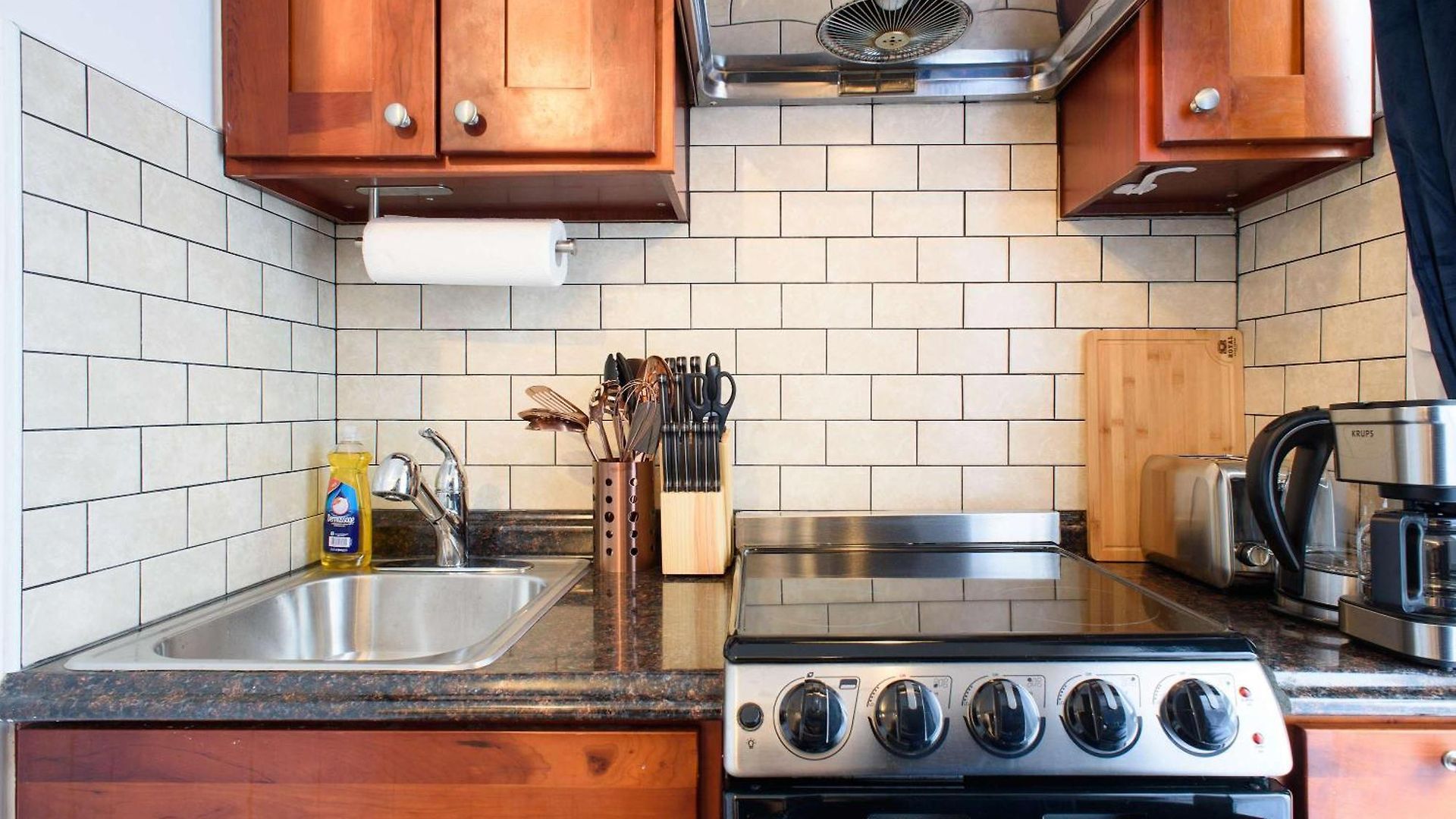 69-5d Modern Lower East East 1br Brand New New York