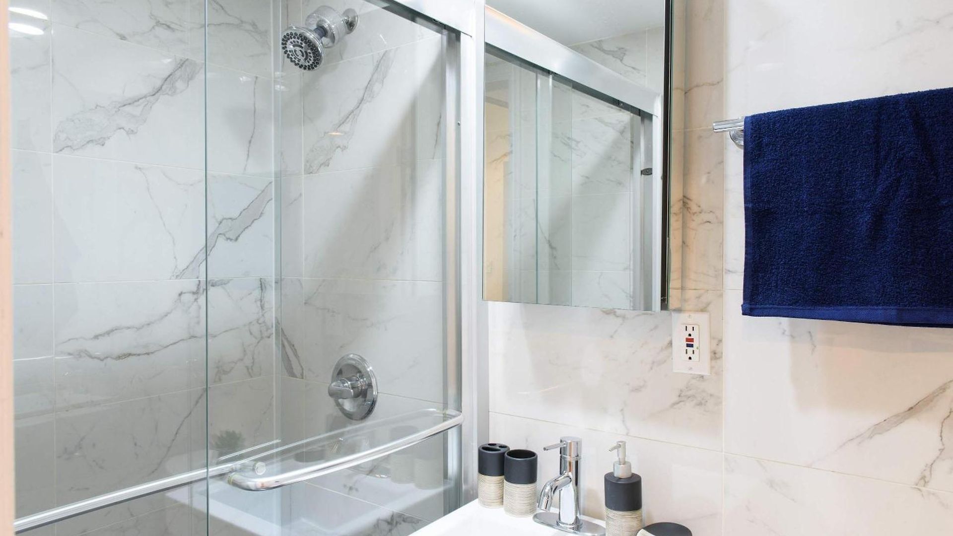 69-4a Quality New Prime Lower East East 1br Apartment