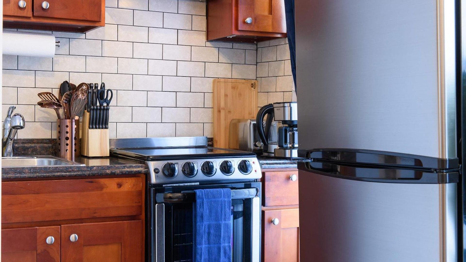 69-5d Modern Lower East East 1br Brand New New York