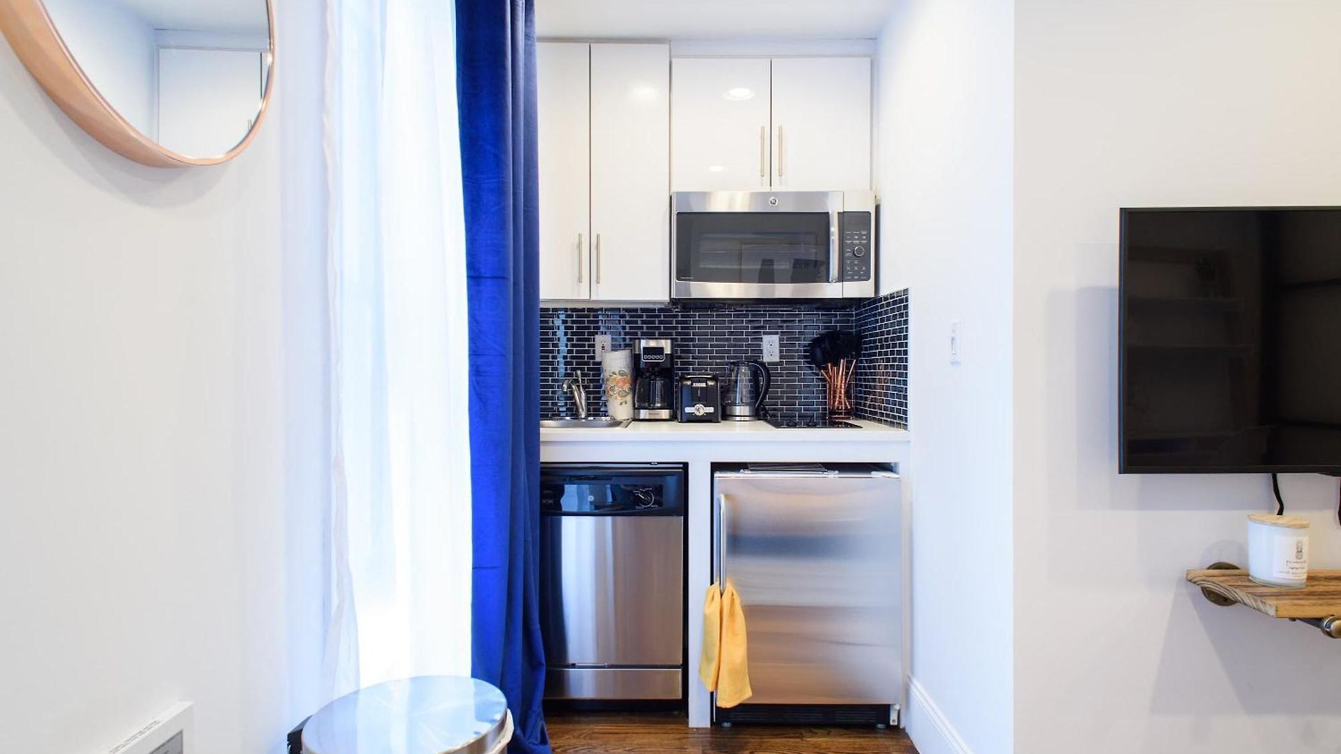 Apartment 69-4a Quality New Prime Lower East East 1br *
