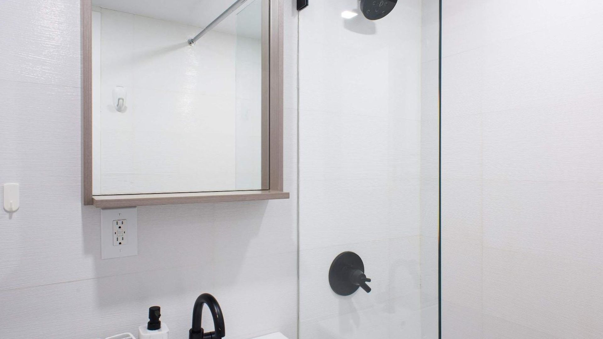 69-3d Prime Lower East East Brand New 1br New York