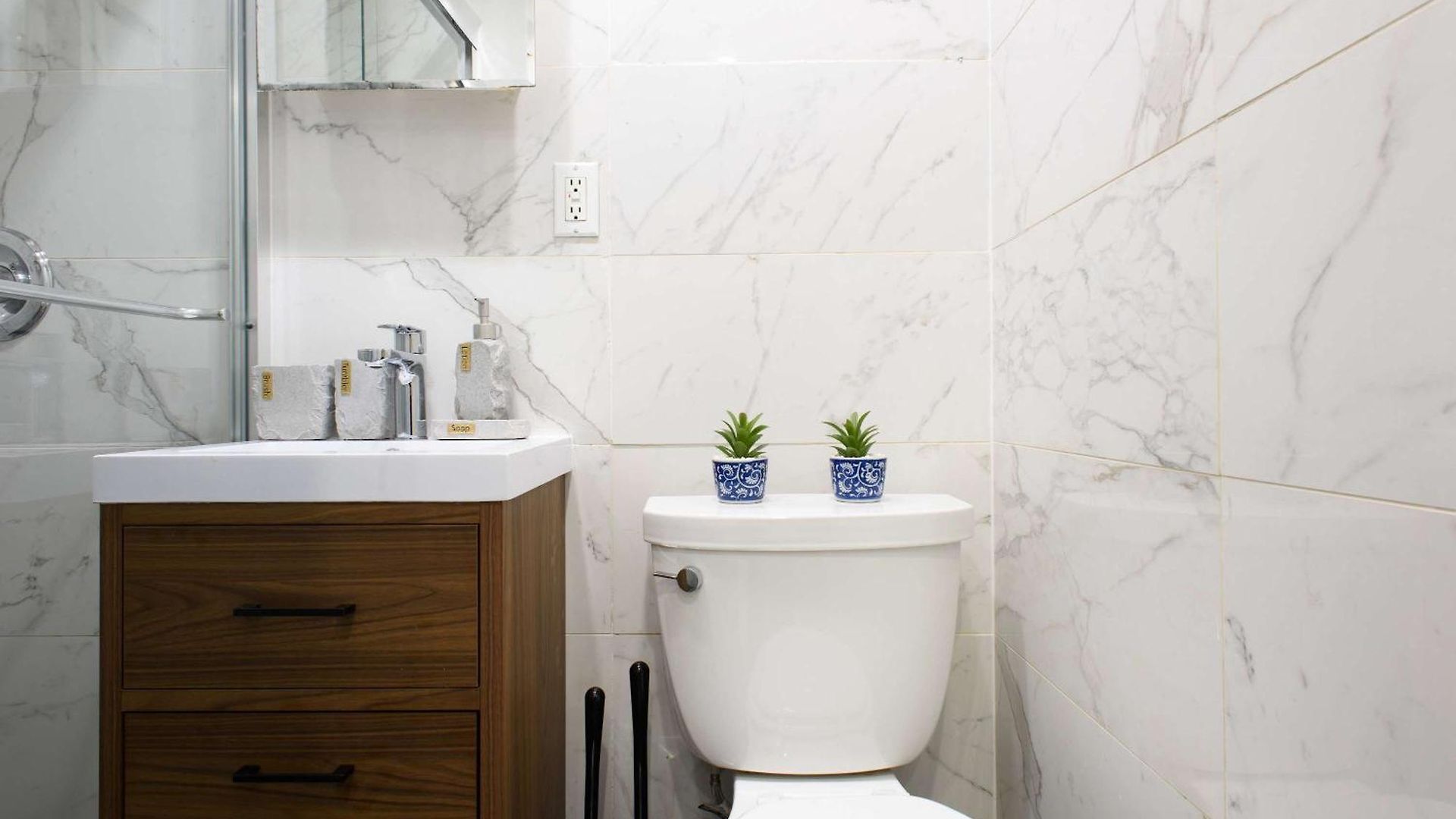 69-2a Prime Lower East Side 1br Brand New