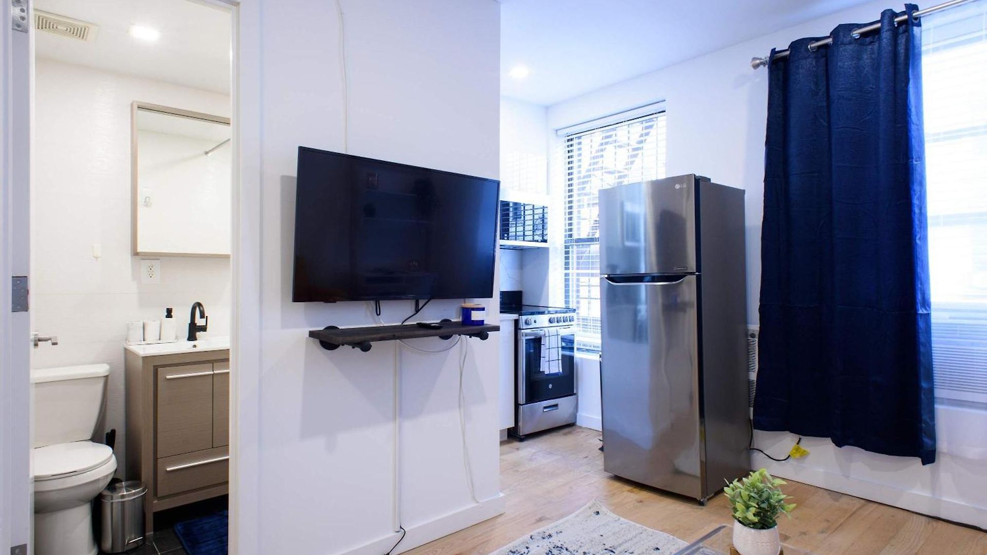 69-3d Prime Lower East East Brand New 1br