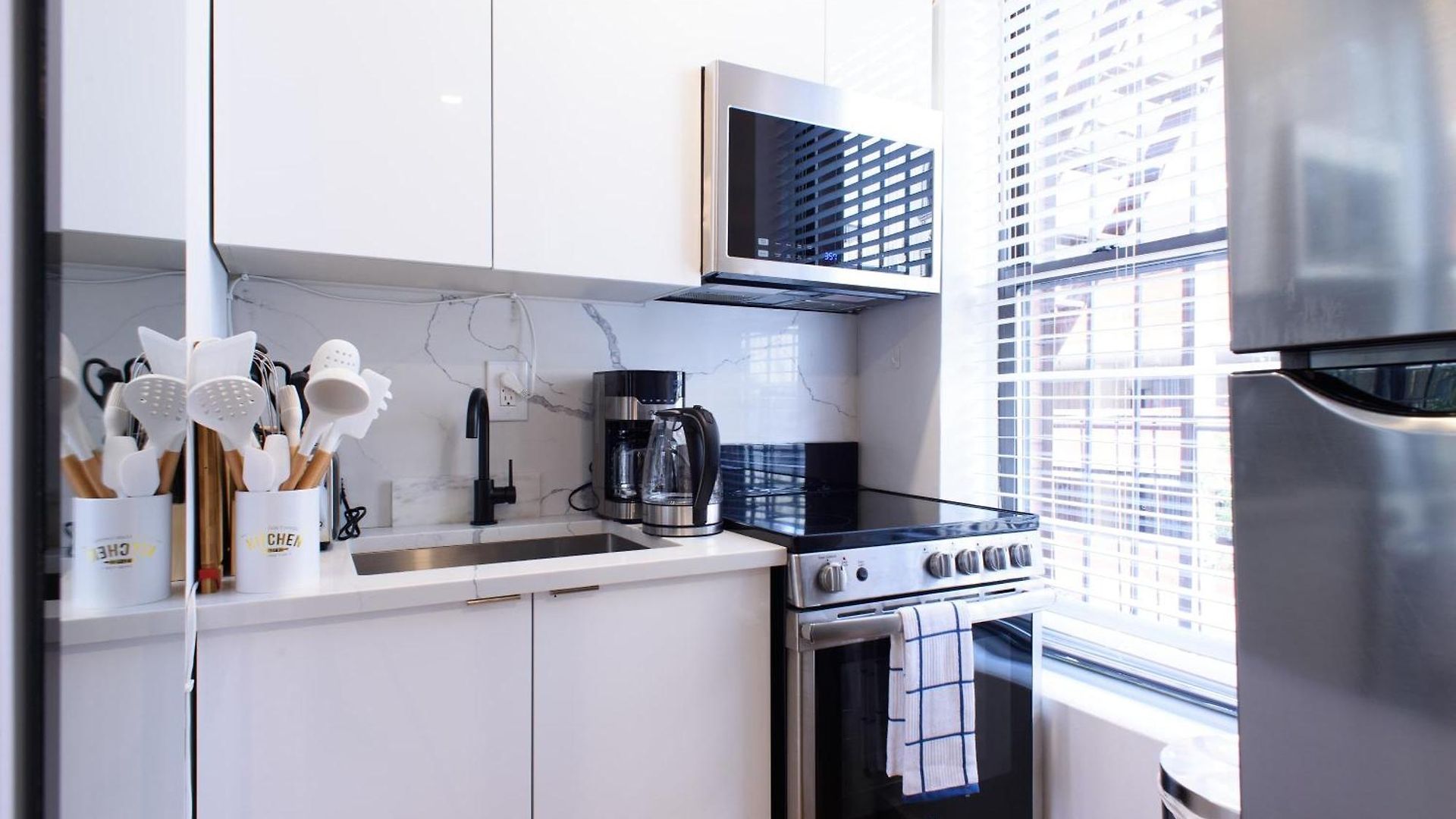 Apartment 69-3d Prime Lower East East Brand New 1br *