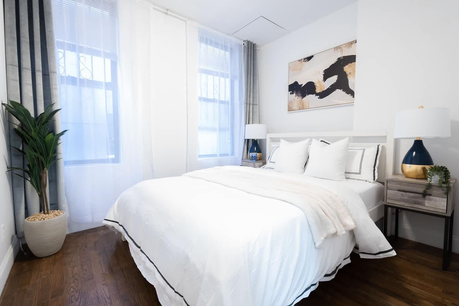 1435-2 3 Bedrooms 2bath W D Ues * New York