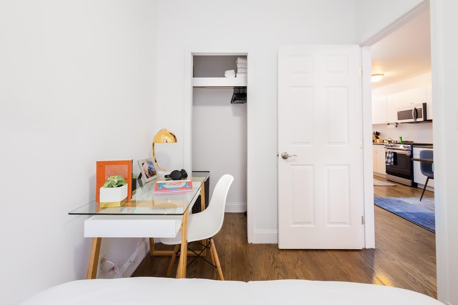 1435-2 3 Bedrooms 2bath W D Ues Apartment