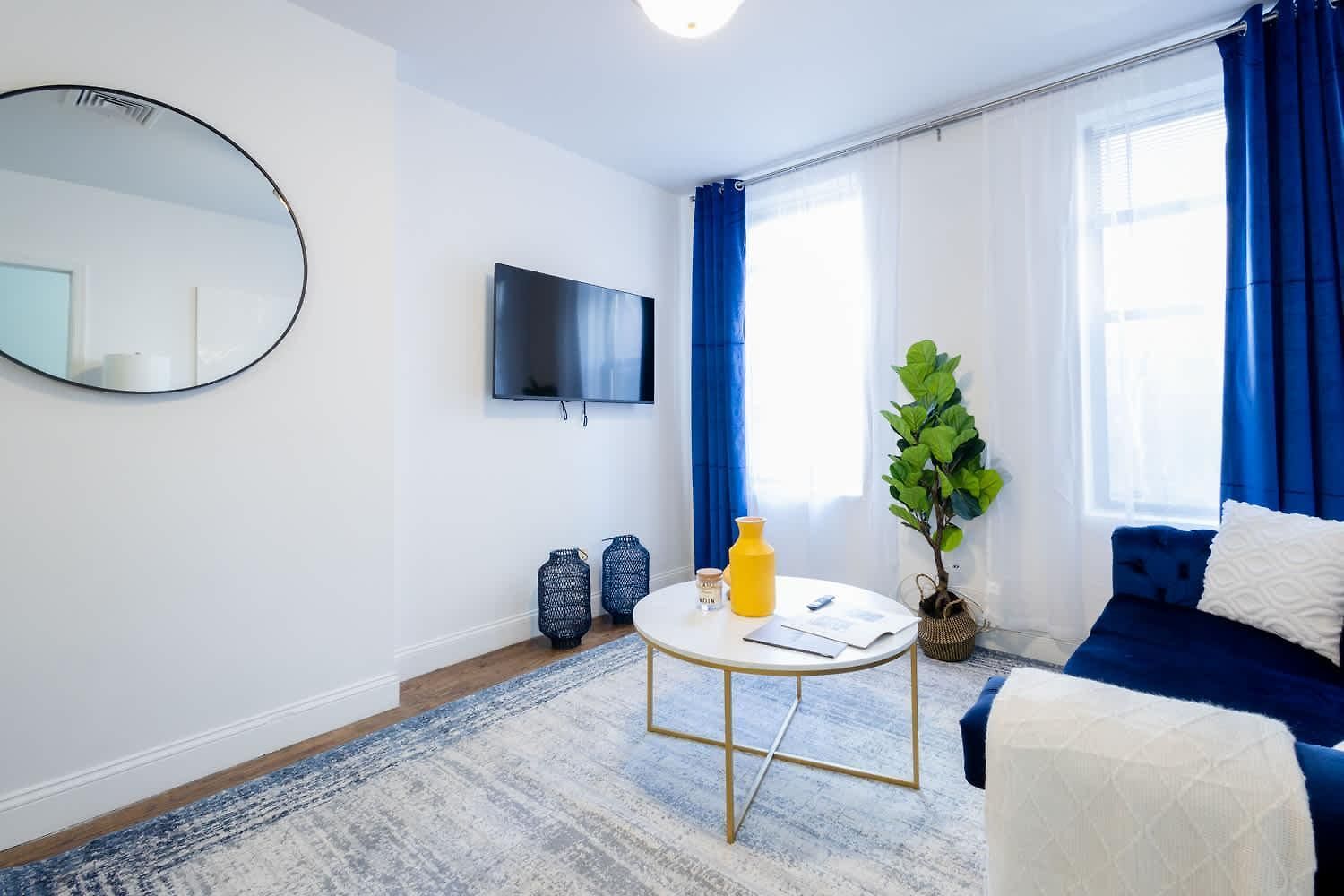 1435-2 3 Bedrooms 2bath W D Ues