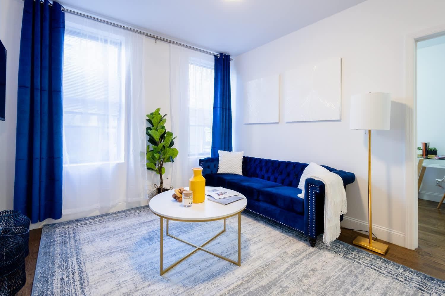 1435-2 3 Bedrooms 2bath W D Ues