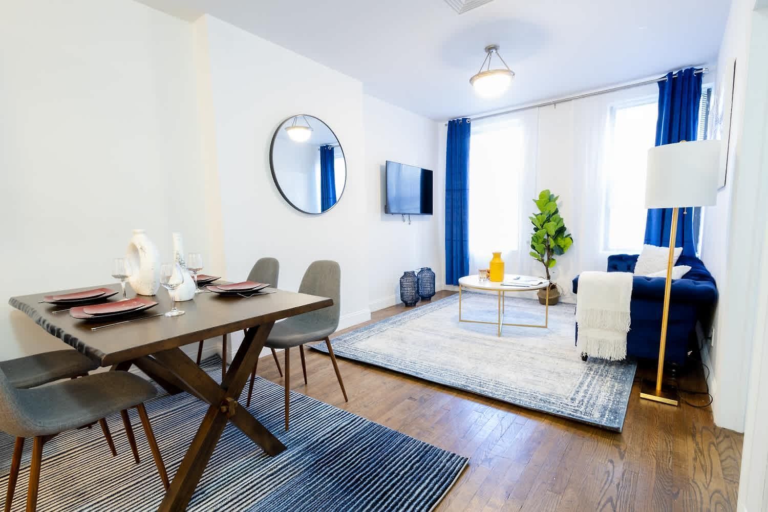 Apartment 1435-2 3 Bedrooms 2bath W D Ues