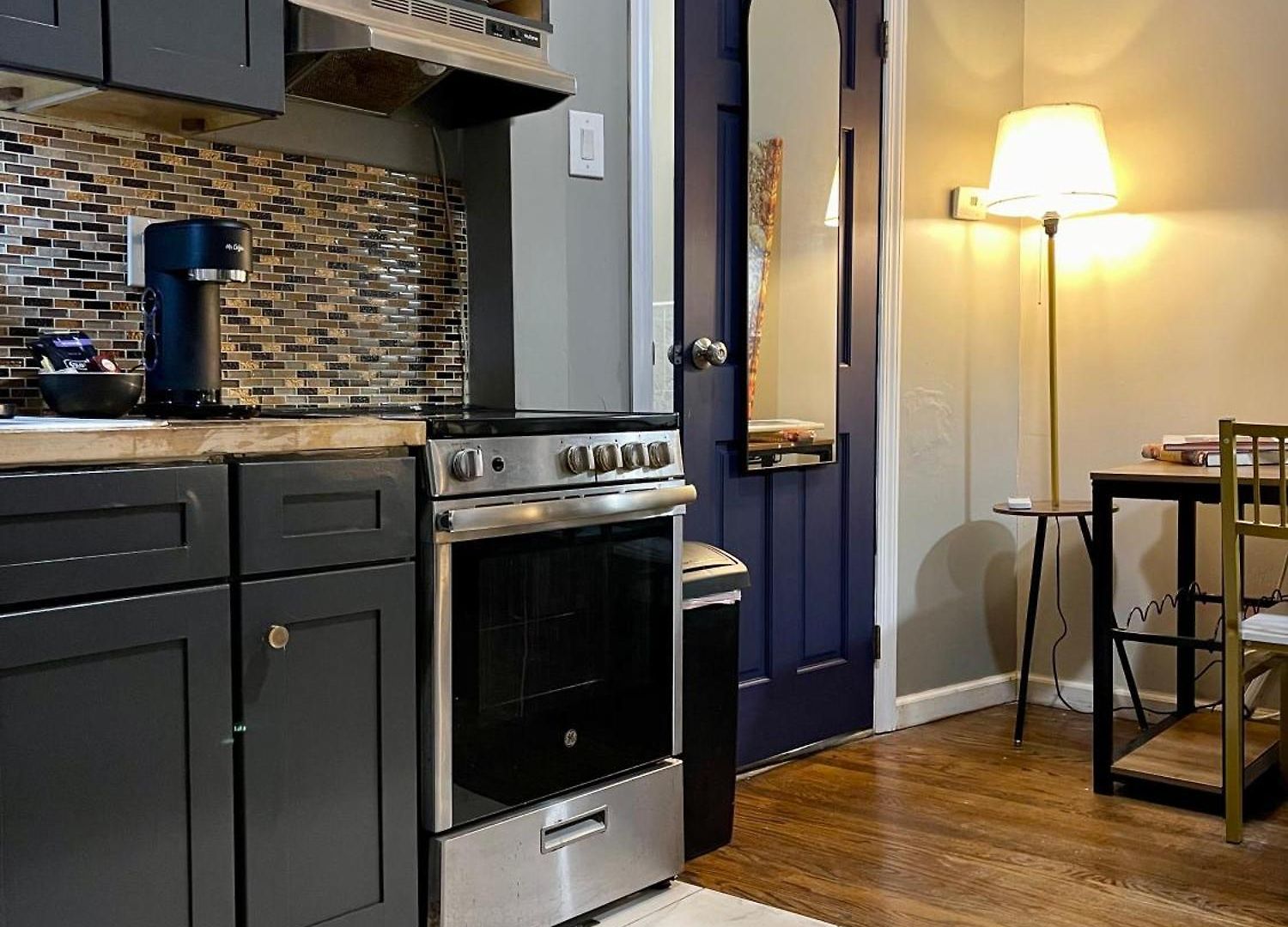 Cozy Staycation - Brooklyn Close To Train Stations Apartment