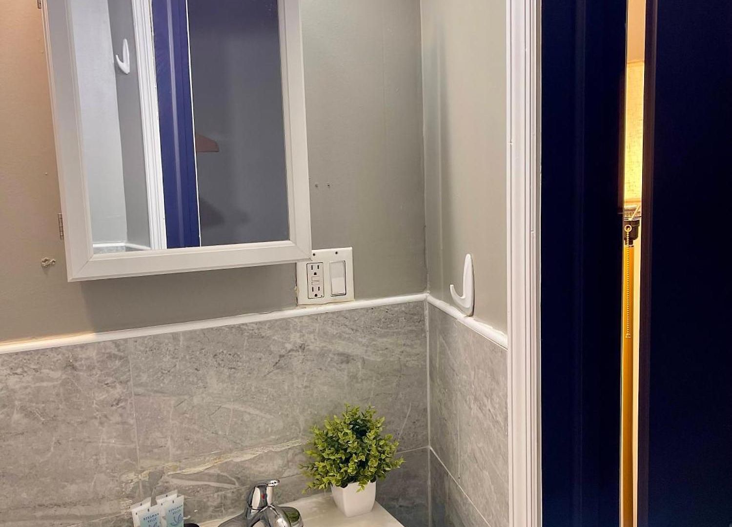 Apartment Cozy Staycation - Brooklyn Close To Train Stations *