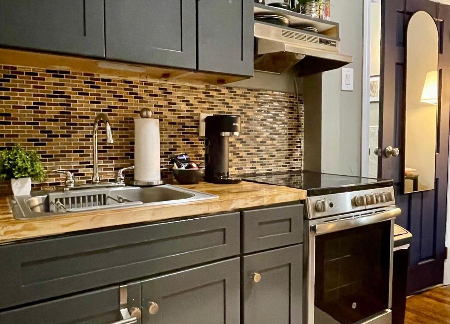 Cozy Staycation - Brooklyn Close To Train Stations Apartment New York