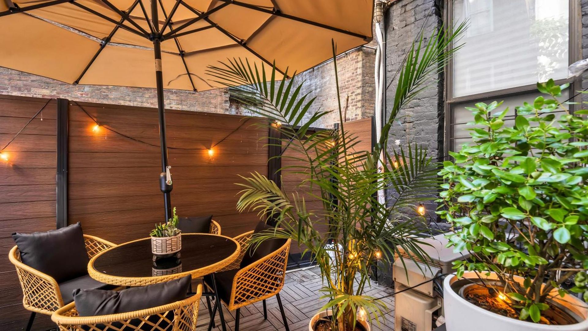 Modern West Village 1br Garden Steps To Subway