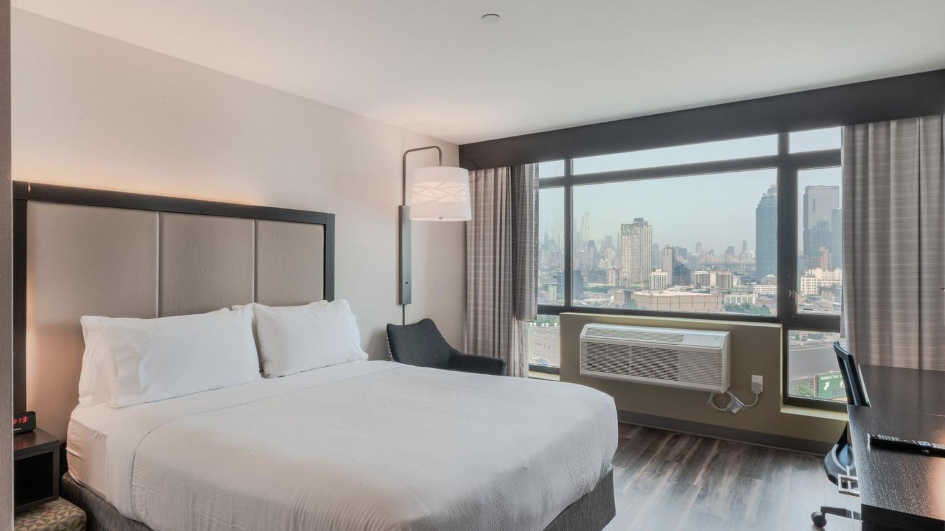 Express Long Island E - By Ihg Hotel New York