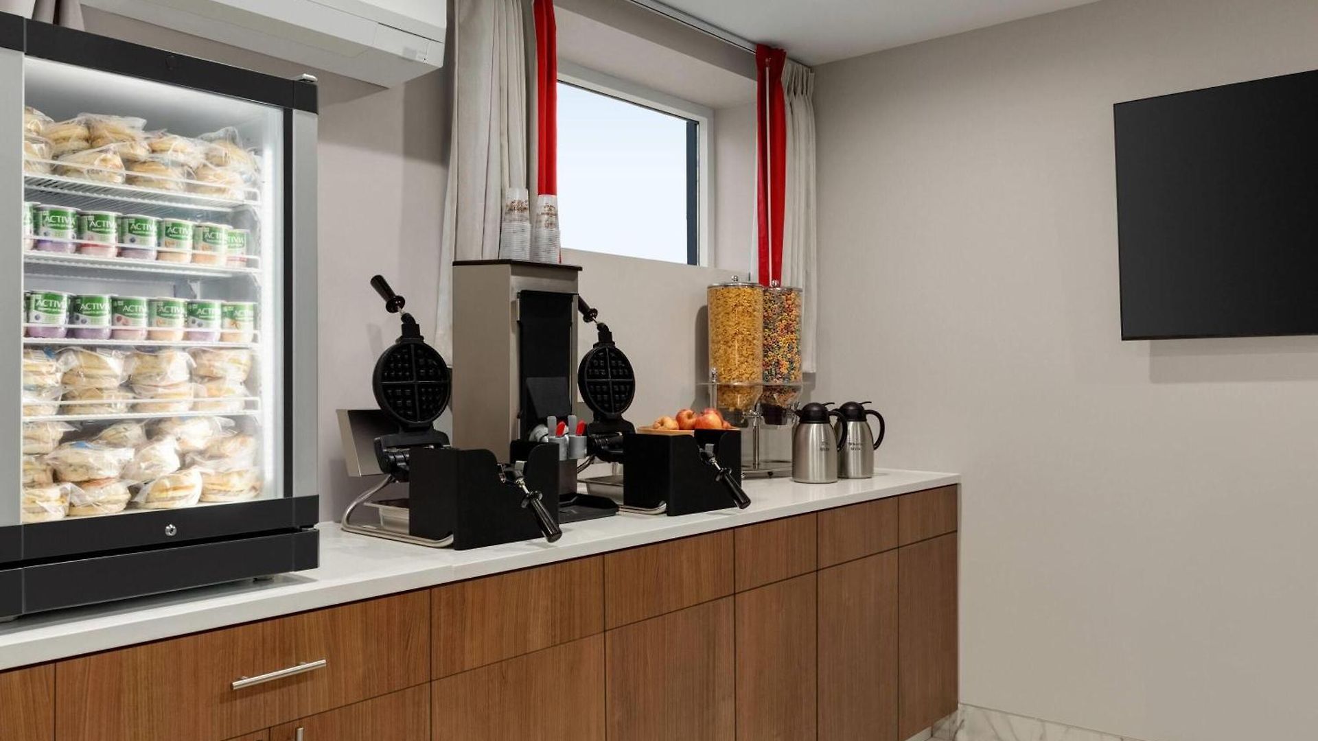 Hotel Ramada By Wyndham Brooklyn Empire Blvd
