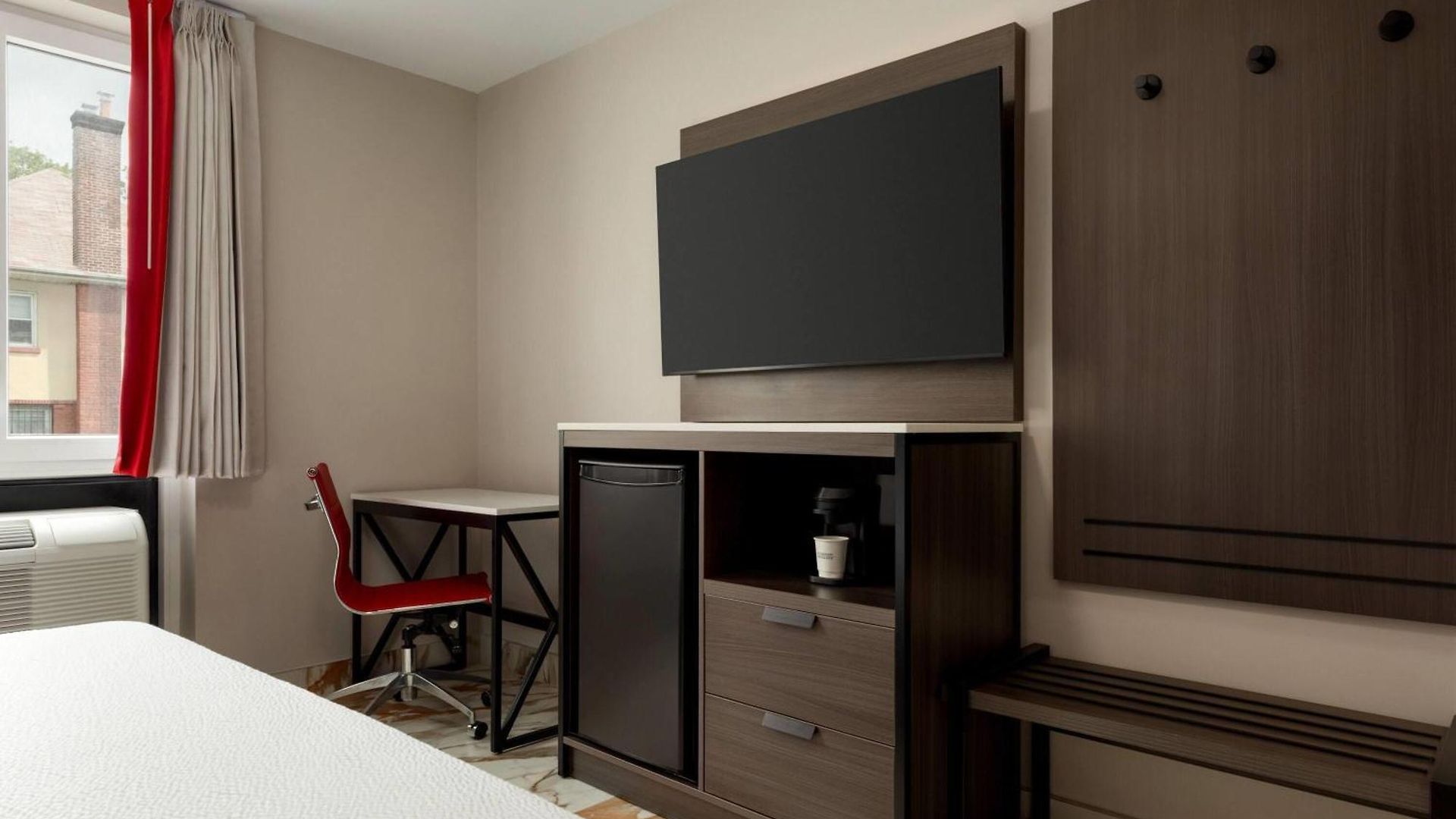 Hotel Ramada By Wyndham Brooklyn Empire Blvd