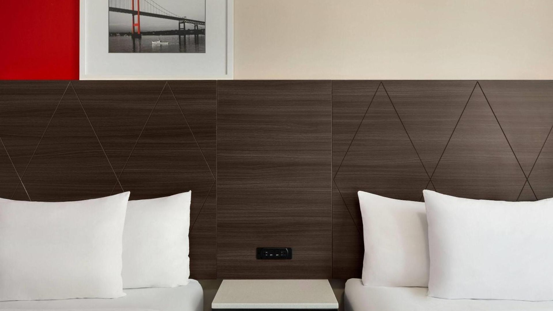 Ramada By Wyndham Brooklyn Empire Blvd Hotel 2*