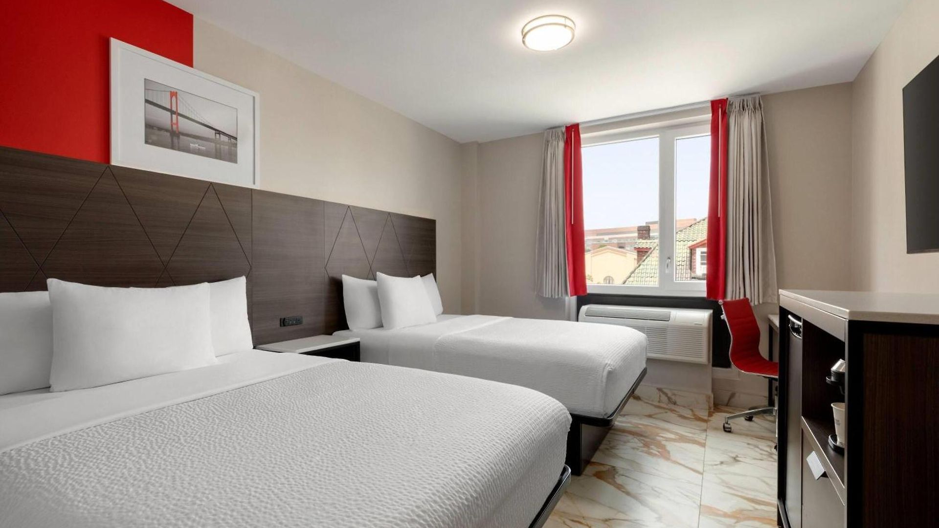 Ramada By Wyndham Brooklyn Empire Blvd Hotel New York