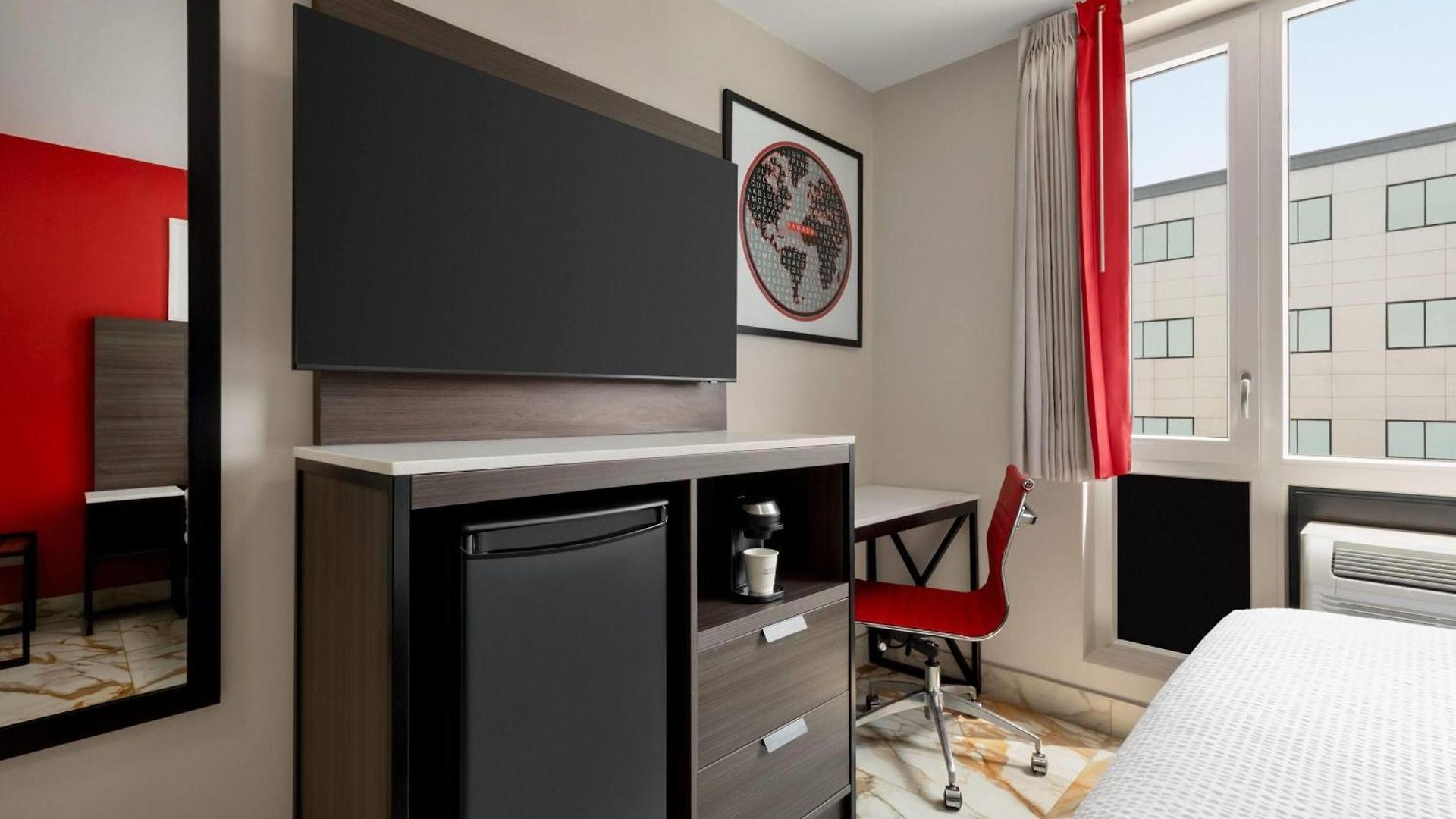 Hotel Ramada By Wyndham Brooklyn Empire Blvd