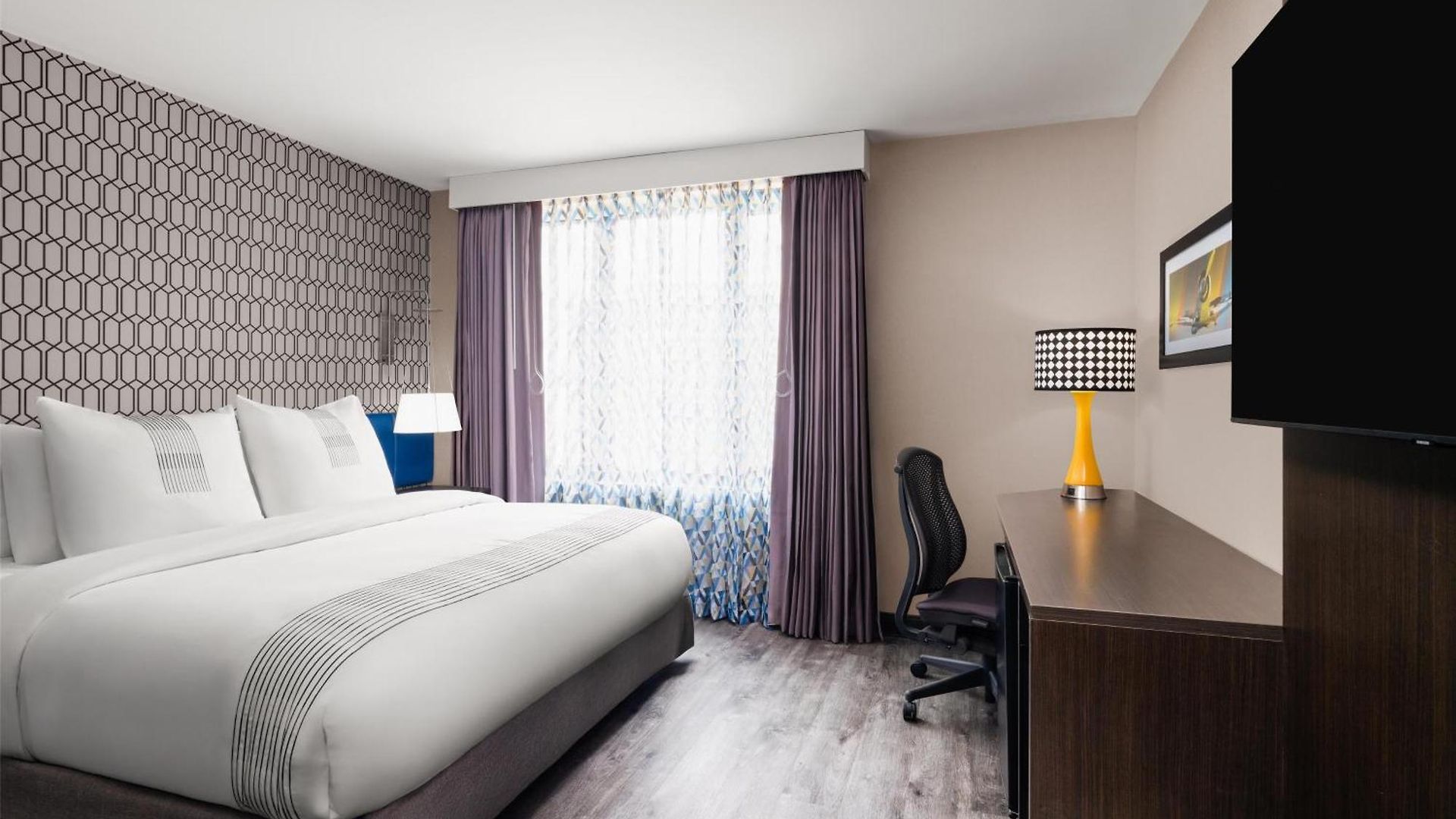 Glo Western Bronx Nyc Hotel New York