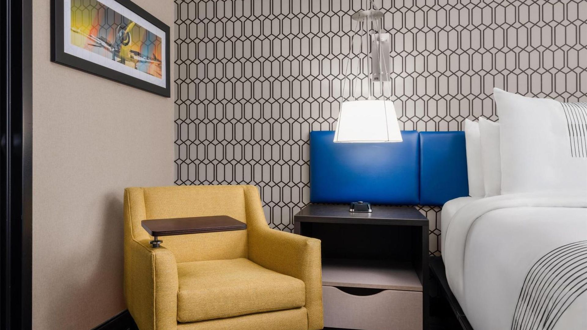 Glo Western Bronx Nyc Hotel New York