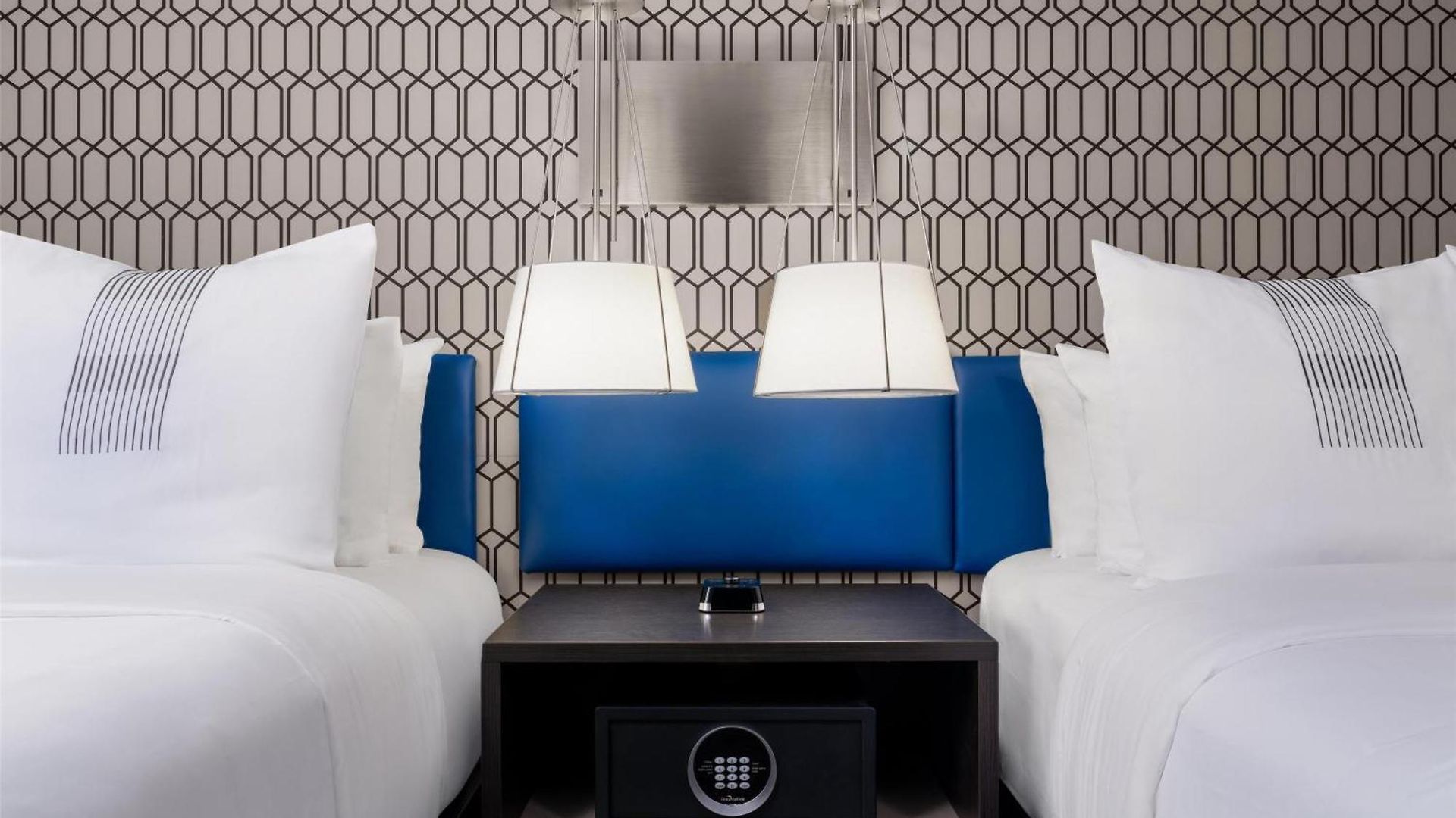 Glo Western Bronx Nyc Hotel 3*