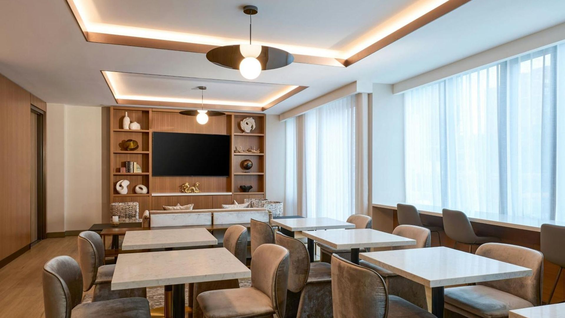 The Westin Flushing Laguardia Airport Hotel New York