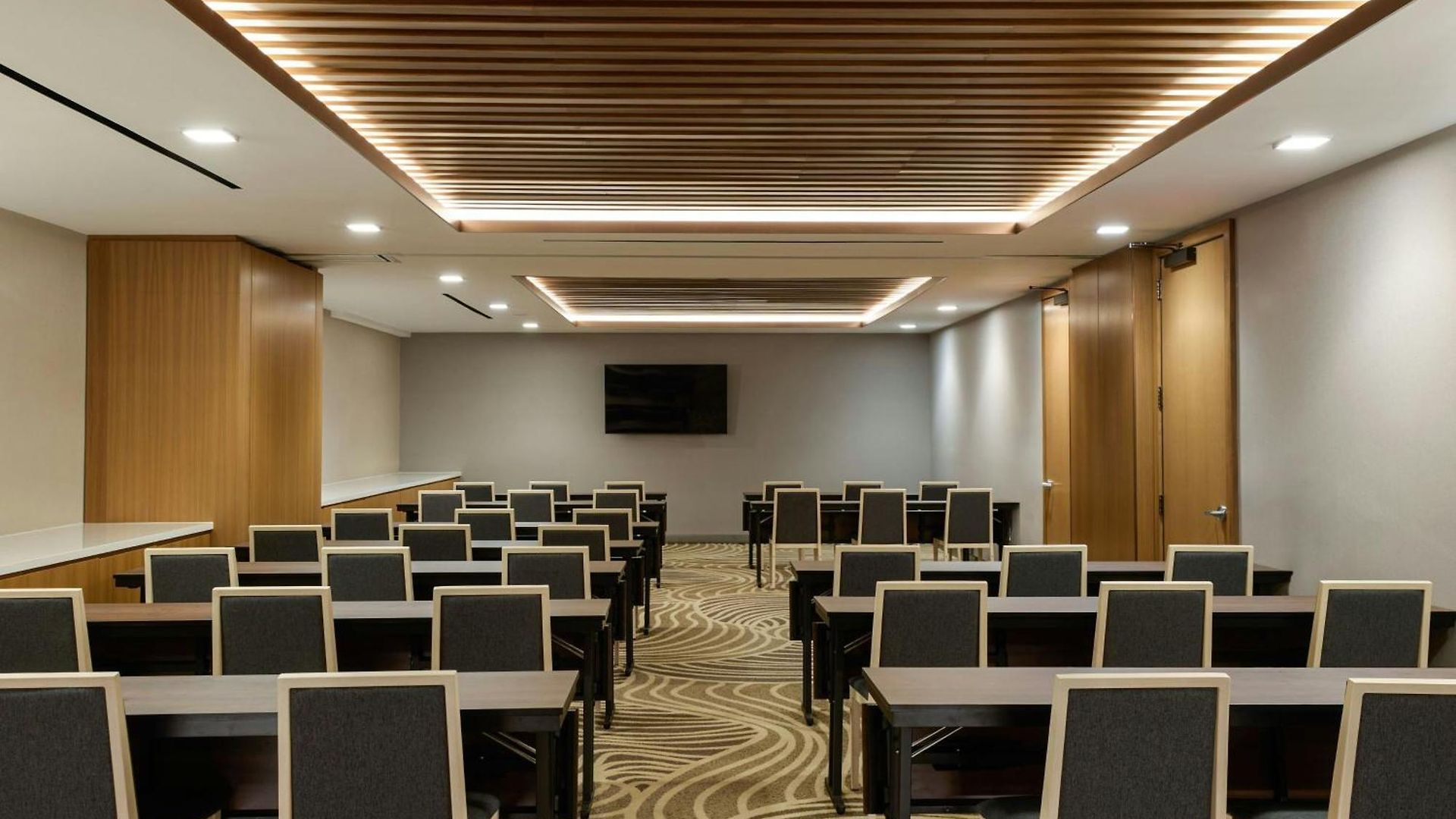 Hotel The Westin Flushing Laguardia Airport 4*