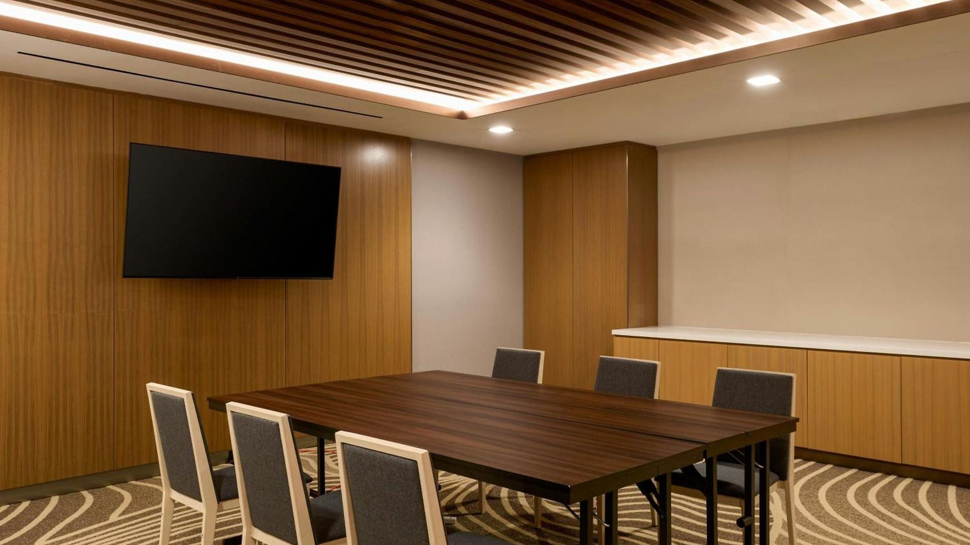 The Westin Flushing Laguardia Airport Hotel New York