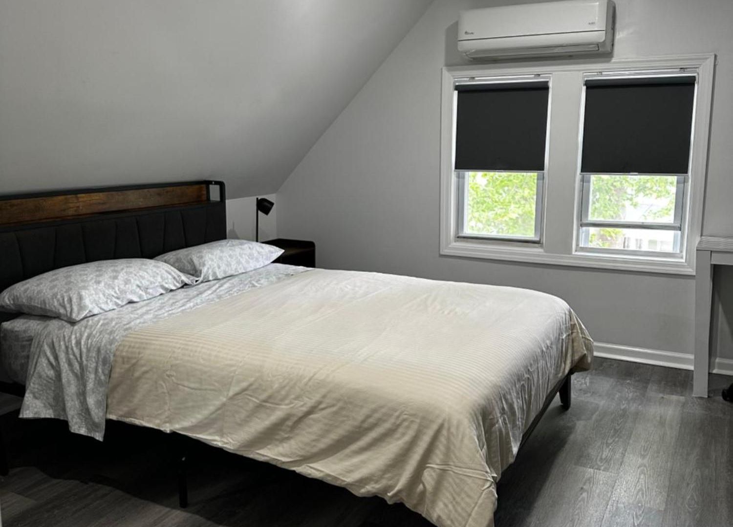Modern & Cozy In Queens Near Train Station And Buses Homestay