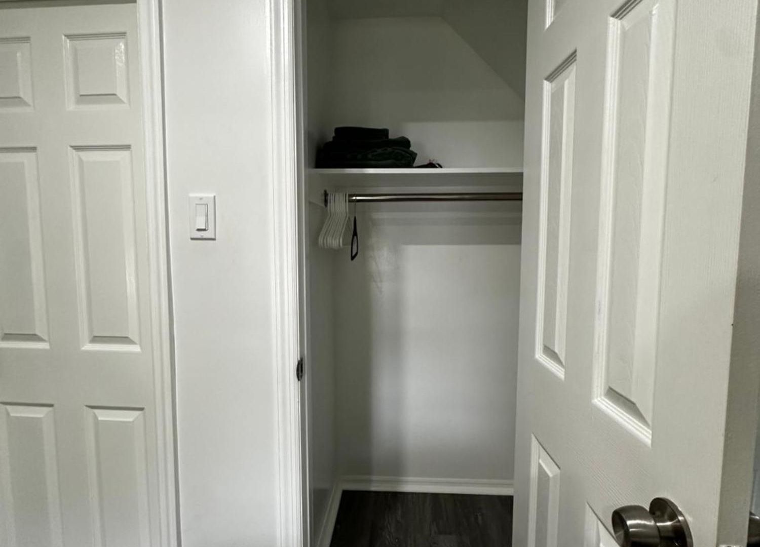 Modern & Cozy In Queens Near Train Station And Buses New York