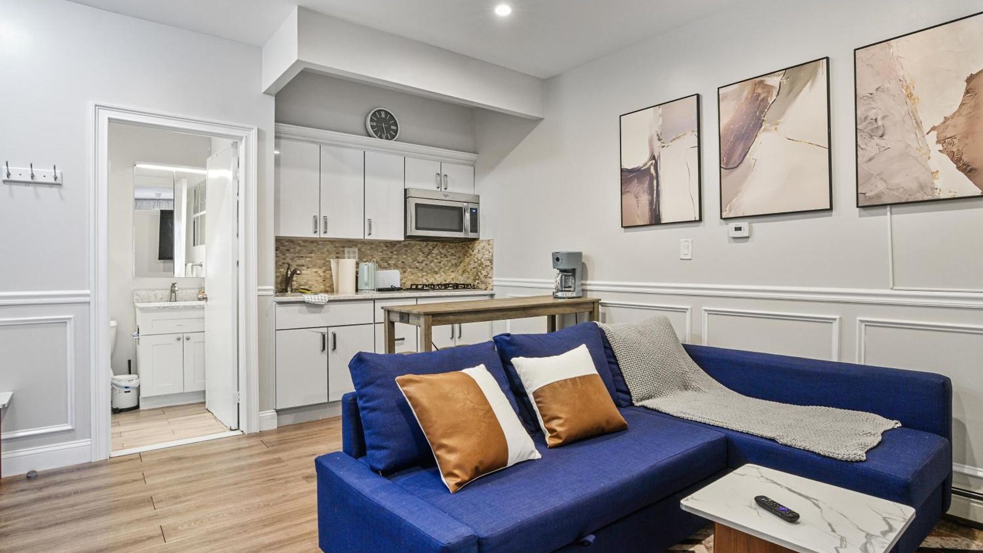 2bd Urban Ease In Lower East Side New York