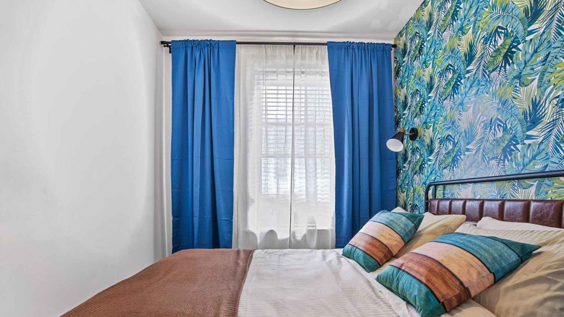 2bd Urban Ease In Lower East Side Apartment New York
