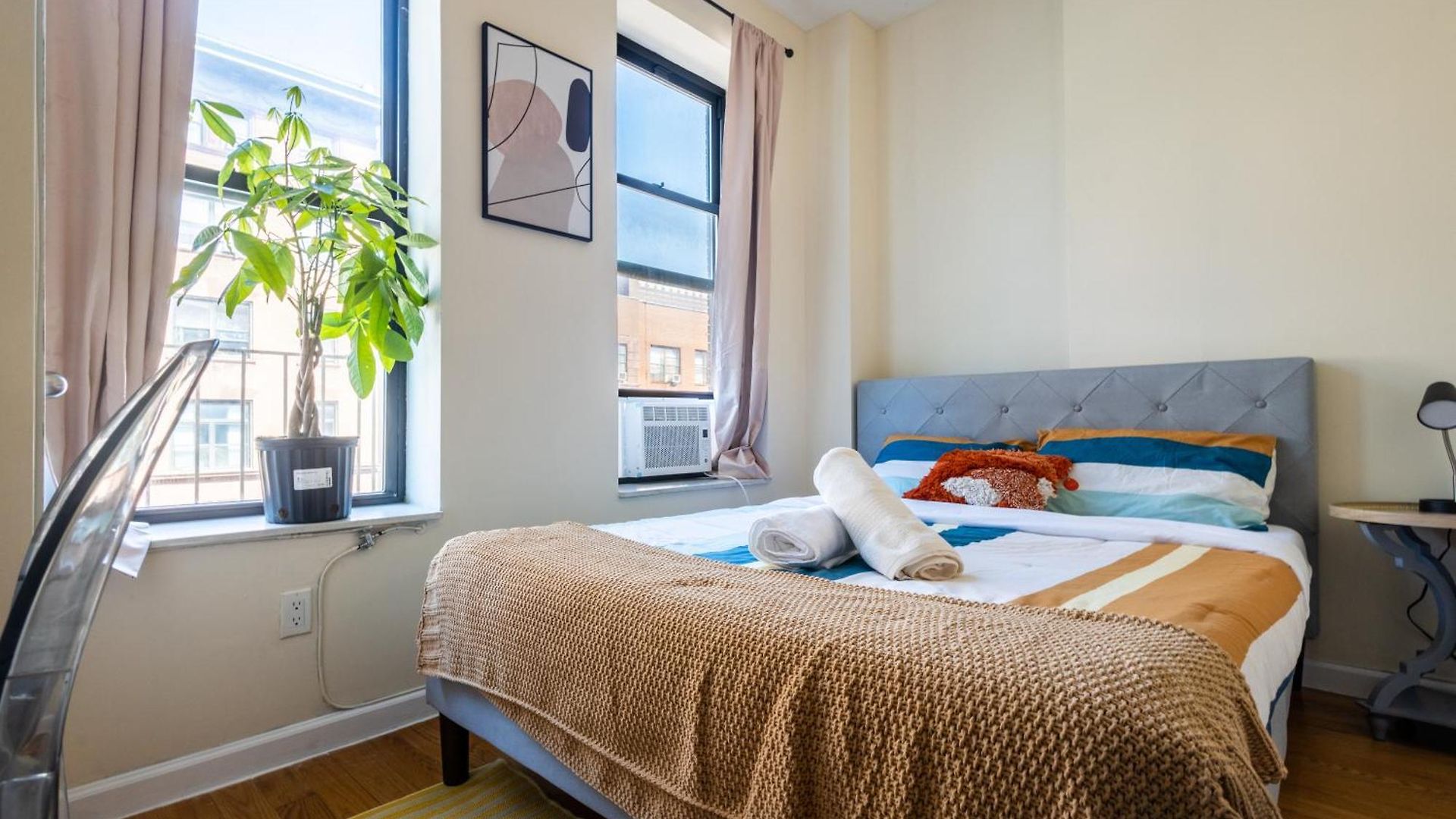 4 Bedroom Paradise Next To Park * New York