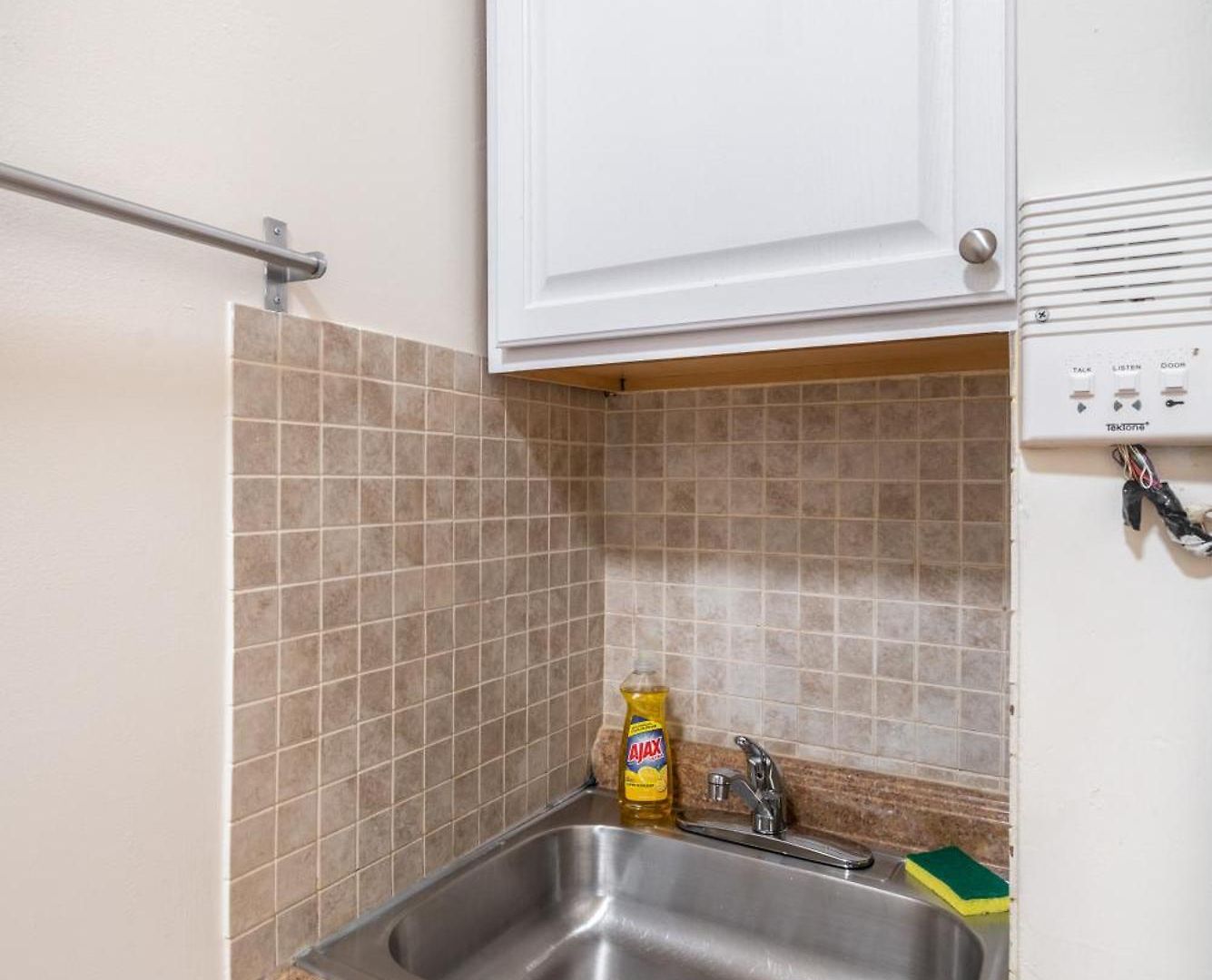 2 Bedroom Hidden Upscale Oasis