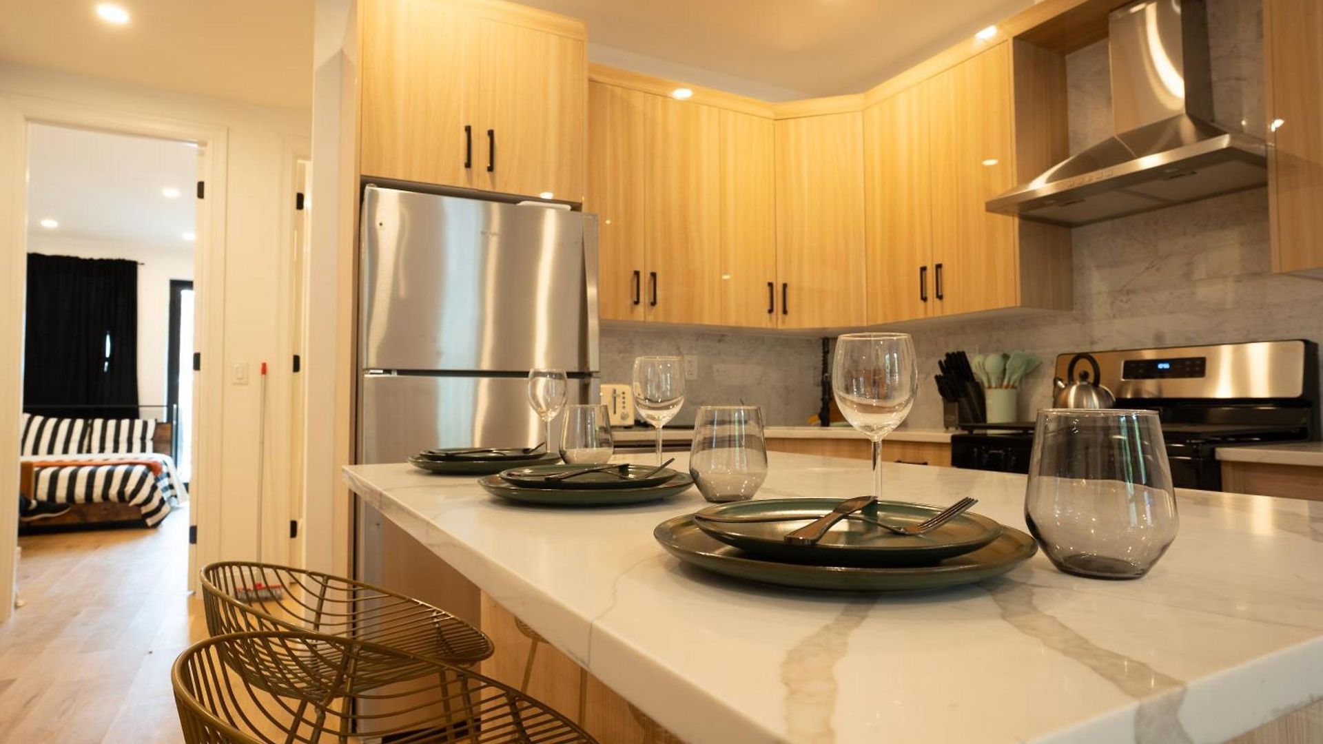 Modern 2br Basement Brooklyn And Backyard *