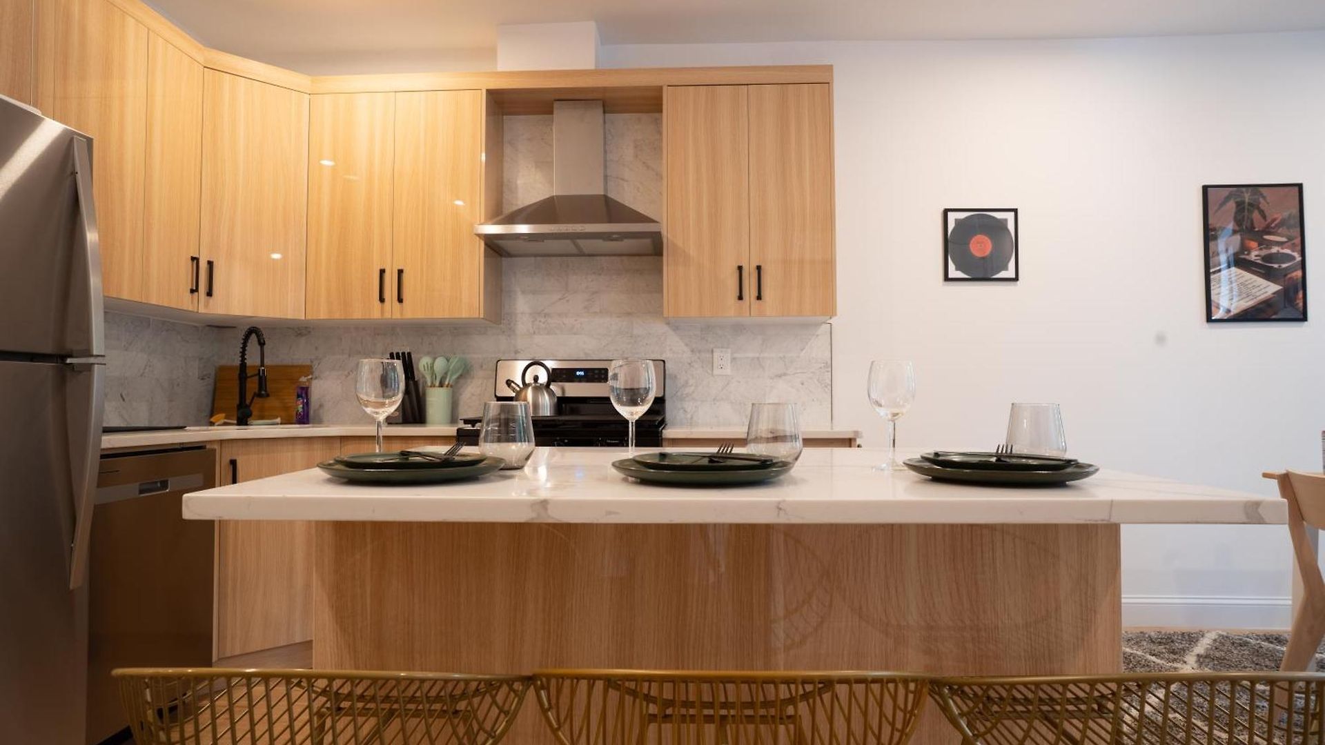 Apartment Modern 2br Basement Brooklyn And Backyard