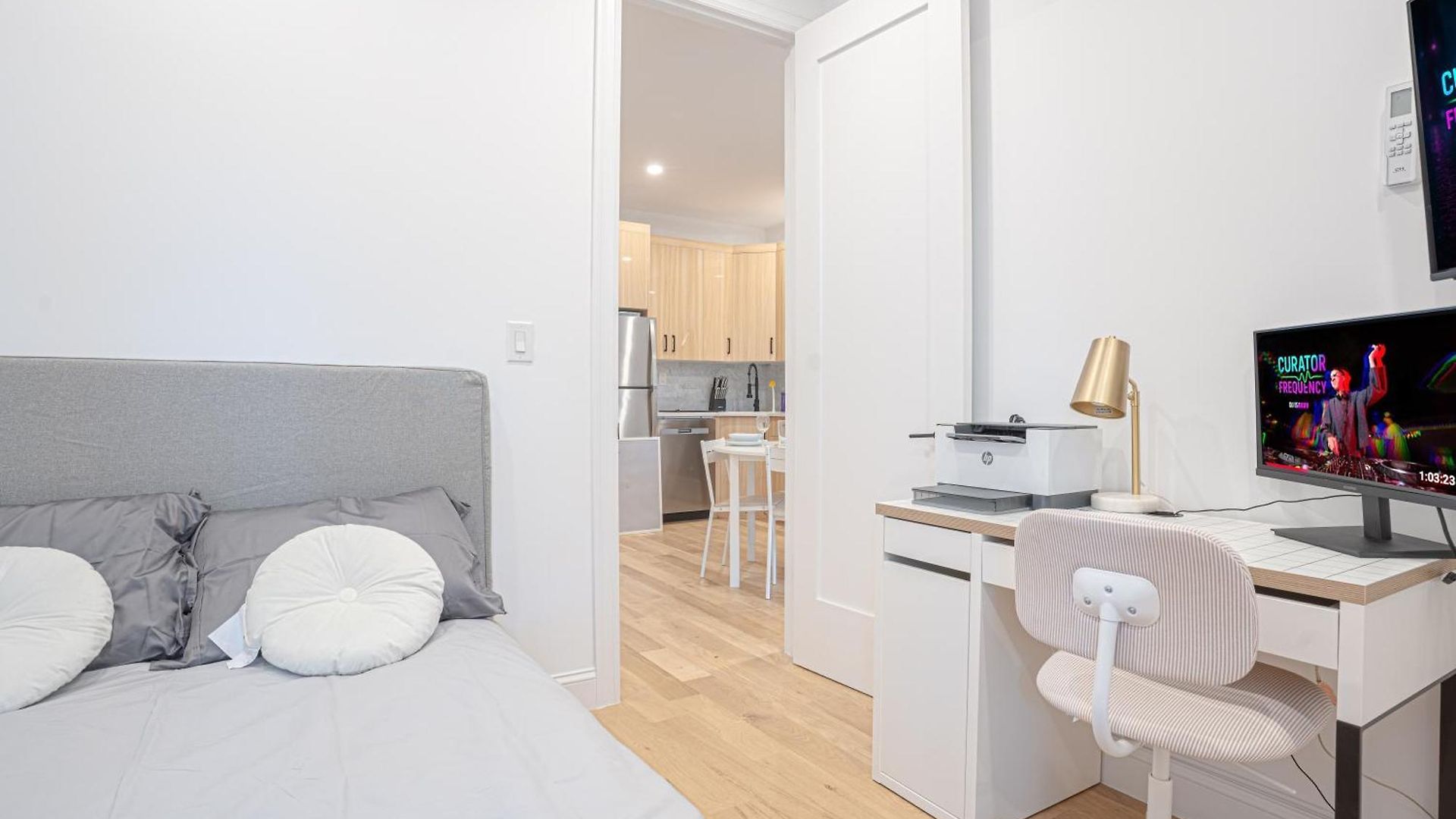 Chic & Modern 3br Retreat In The Heart Of Brooklyn Apartment